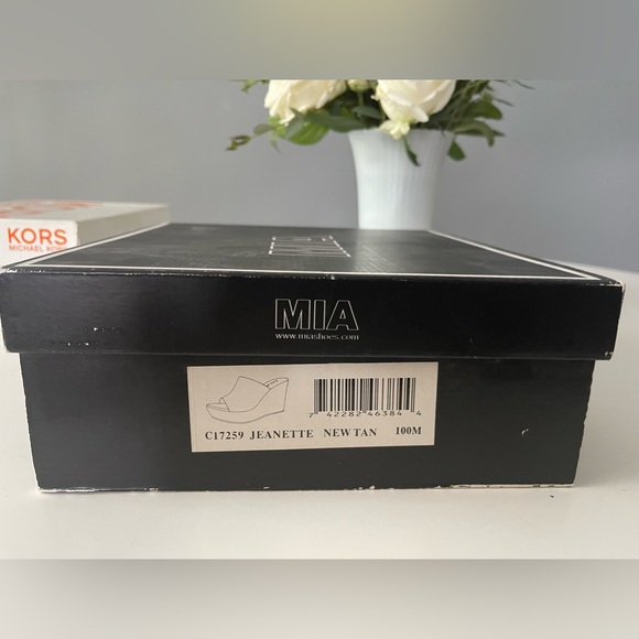 MIA WEDGE MULES - Picture 2 of 6